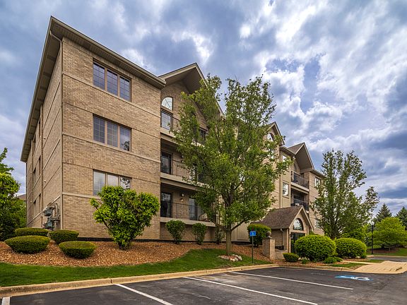 2nd image of 11921 Windemere Ct APT 204