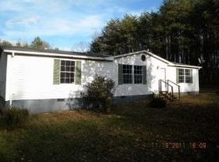 987 Pratt Rd, Ararat, NC 27007