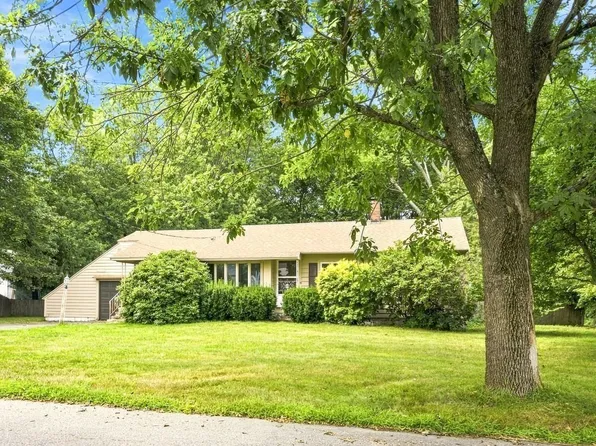 8 Charlesgate Rd, Walpole, MA 02081