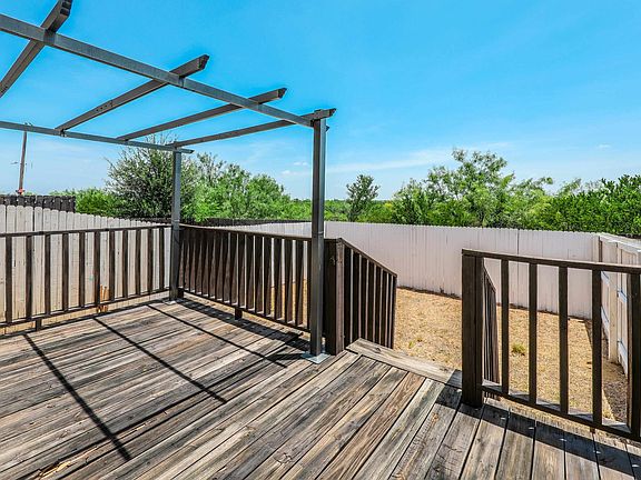 3rd image of 5609 Montevista Dr #5609