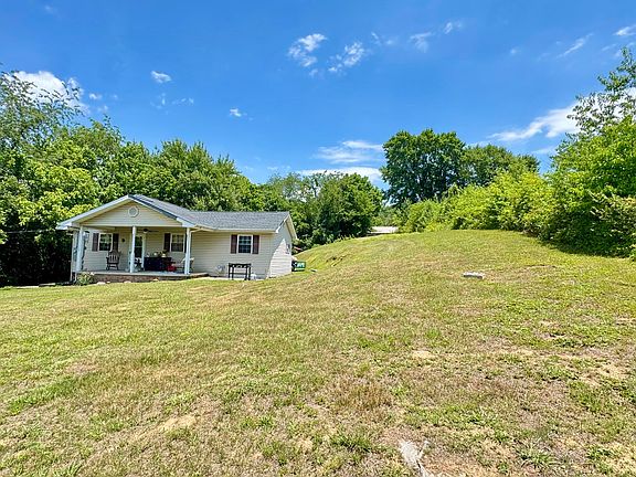 5th image of 17 Sunny Brook Rd