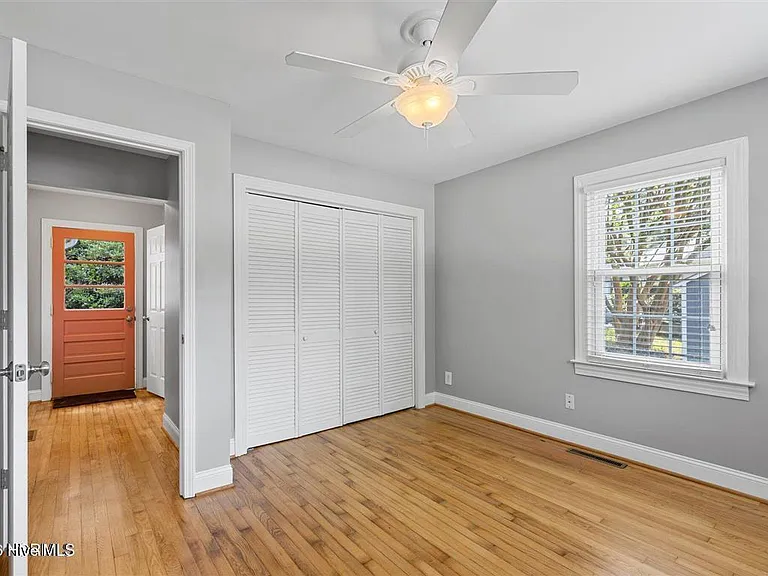 1104 N Overlook Dr — Photo 20
