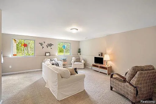 1002 Waters Edge Ln — Photo 13