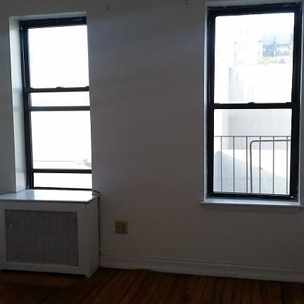 2nd image of 170 W 109th St APT 5W
