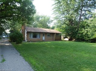 30621 Lake Shore Blvd, Willowick, OH 44095