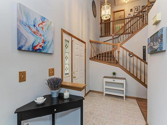 4th image of 460 Springwood Ln