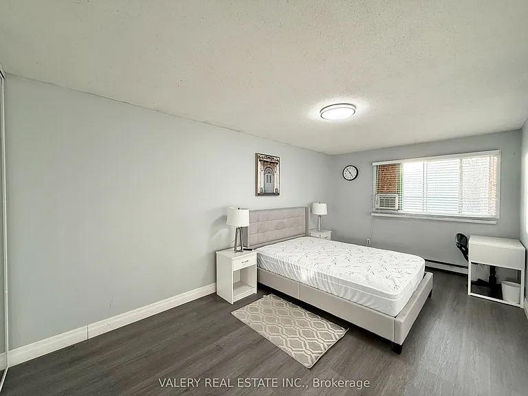 1180 Heathfield Ct — Photo 12
