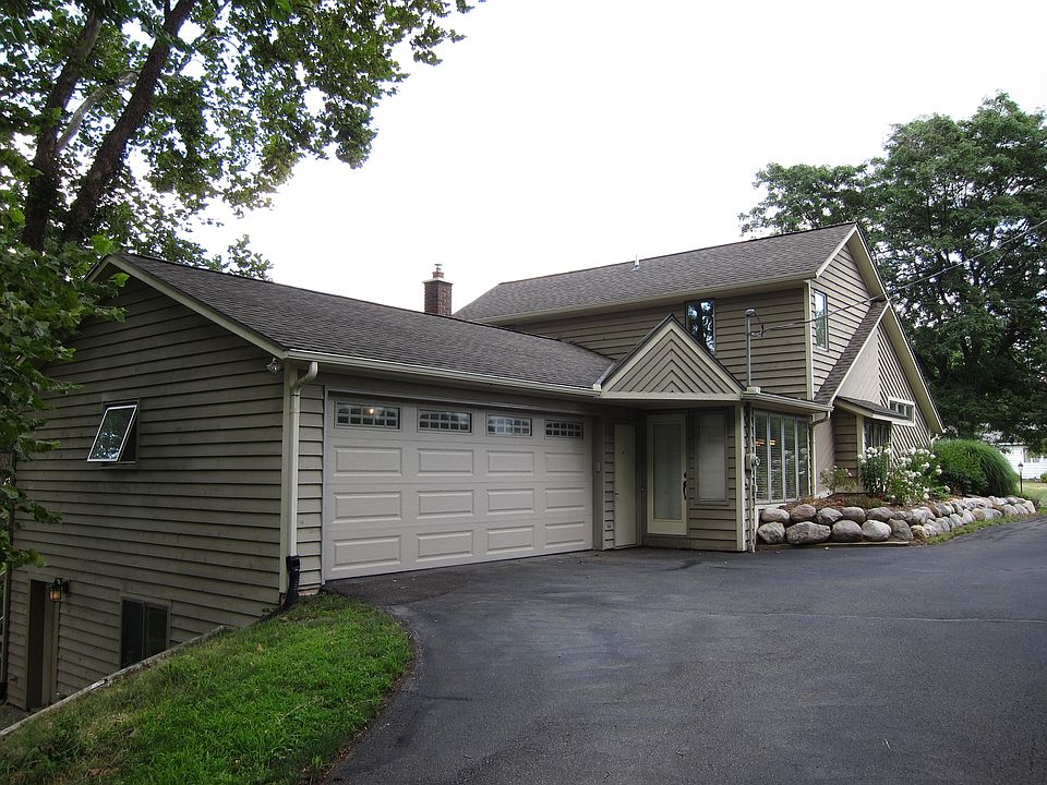 For Sale Home & 4-Stall Barn