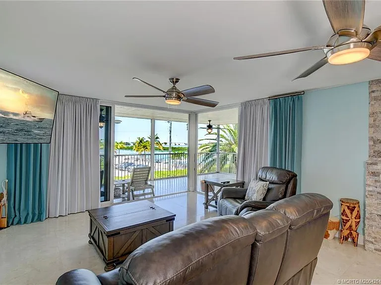 8302 Marina Villas Dr #8302 — Photo 9