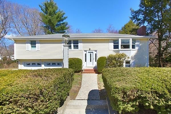 1st image of 527 Nichols St