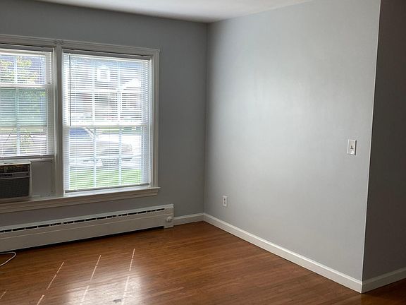5th image of 2645 Taylorsville Rd APT 4A
