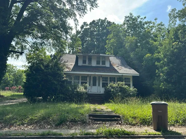 208 S Elm St, Marshville, NC 28103