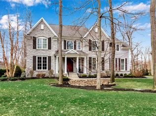 9756 Cobblestone Dr, Clarence, NY 14031