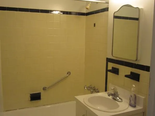 3235 Emmons Avenue image 1 of 9