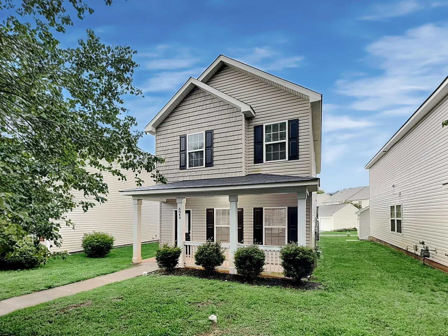 4 bed, 2.5 bath, 2361 sqft, $2,445 — Photo 1