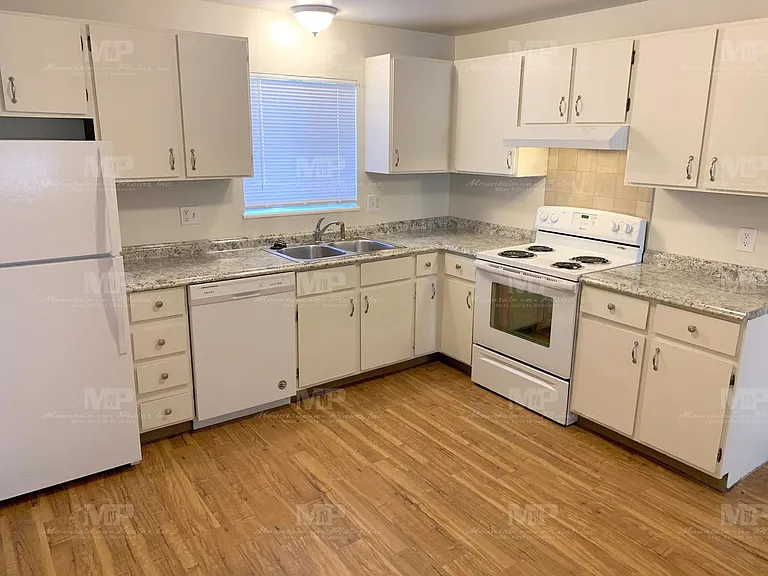 2909 Sumac St #D — Photo 4