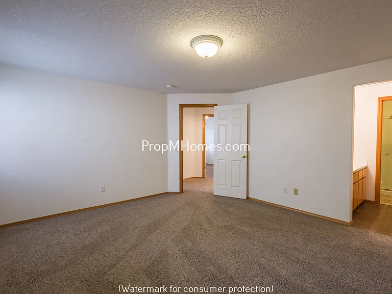 20765 SW Eggert Way — Photo 10