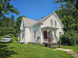113 Main St #1R, Putney, VT 05346