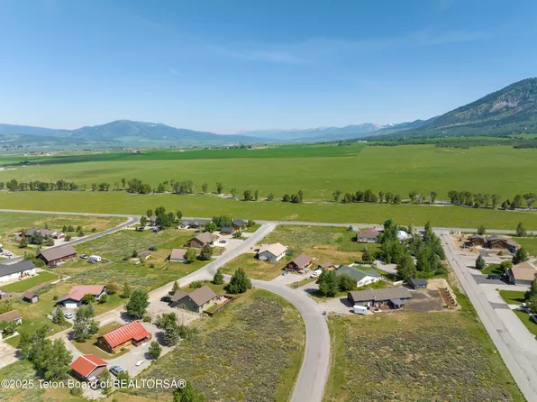 365 Scrub Oak Dr, Thayne, WY 83127