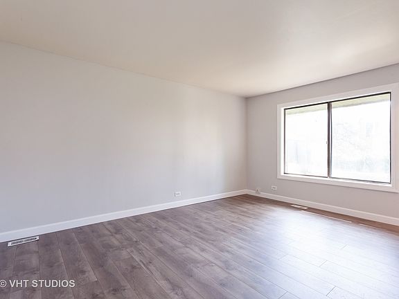3rd image of 7348 Winthrop Way Unit 7