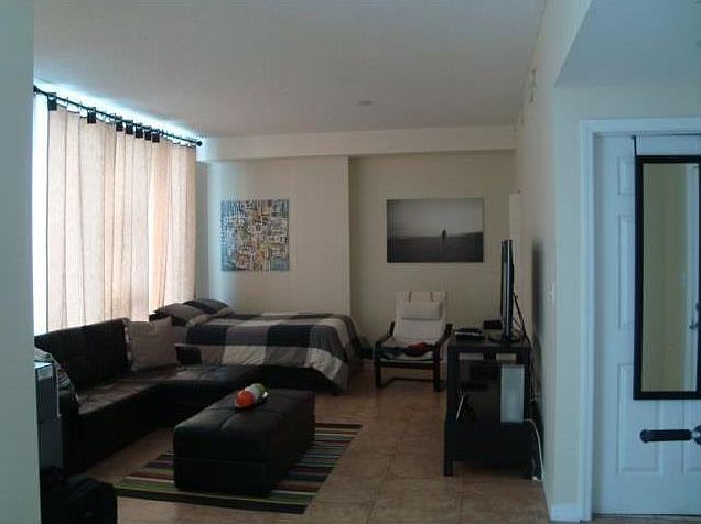 1st image of 275 NE 18th St APT 410