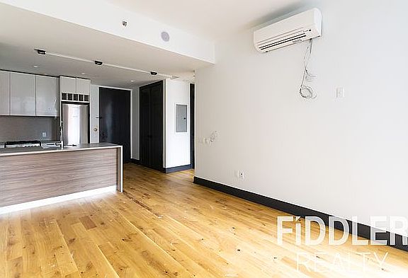 3rd image of 42-22 27th St #408