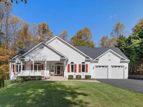 6726 Leesa Dawn Ct, Manassas, VA 20112