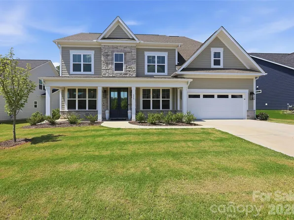 444 Lucky Dr NW, Concord, NC 28027