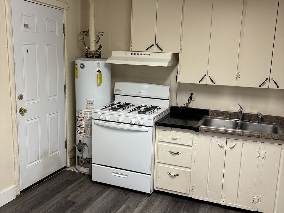 1st image of 2001 W Broadway St APT 6