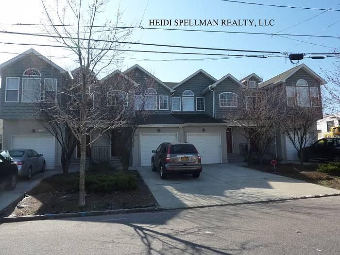 1st image of 18 Yennicock Ave