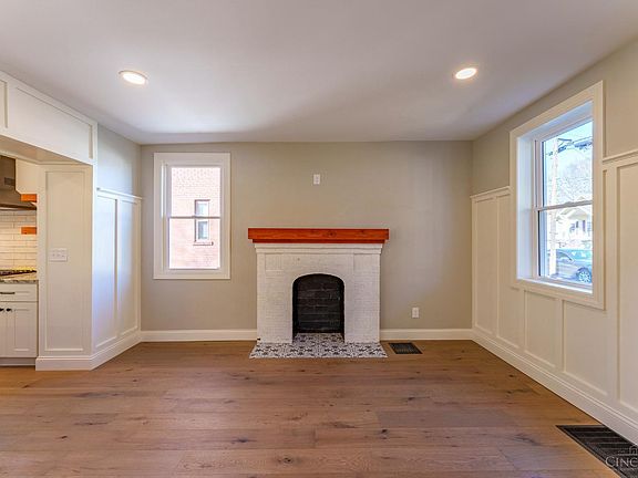 3rd image of 6845 Park Ave