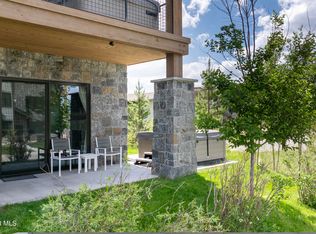40 SPRINGVIEW LN B-102, Fraser, CO 80442