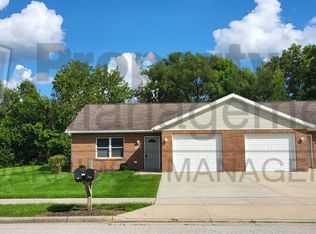 740 Meadow Glen Ave, Brookville, OH 45309