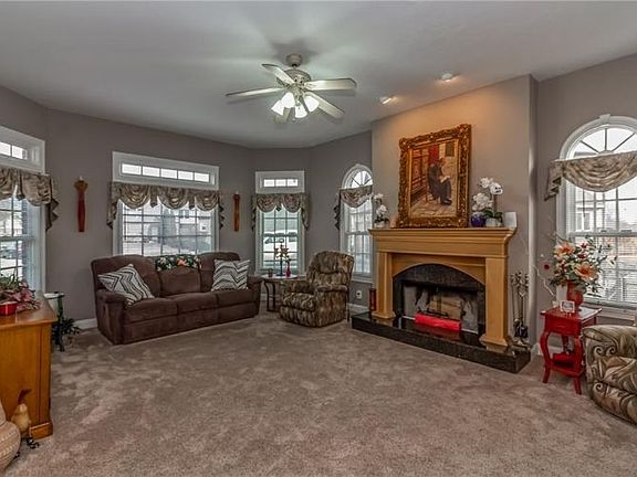 4th image of 997 Bayside Dr