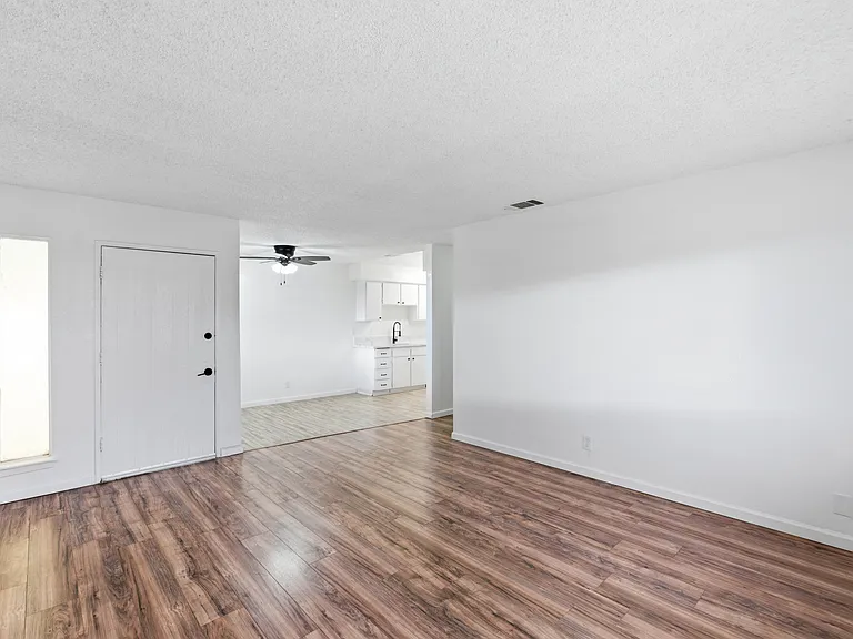 21739 Panoche Rd #C — Photo 16
