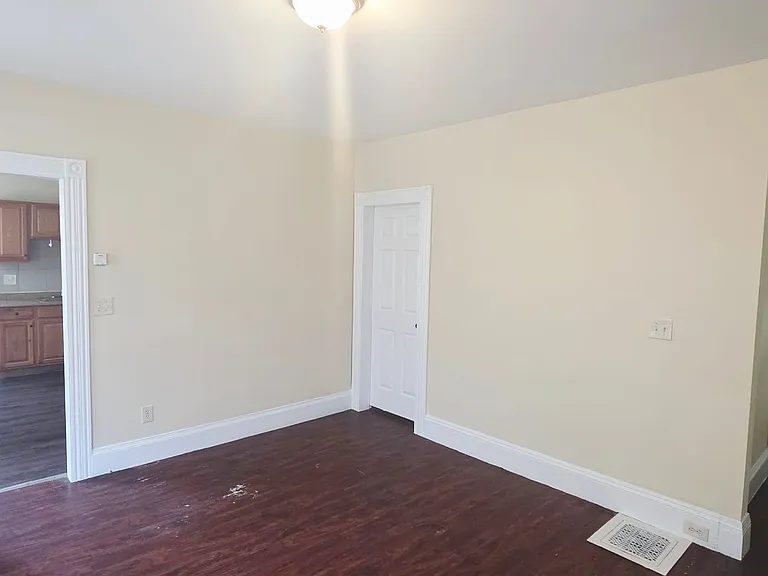 273 Brooks St — Photo 25