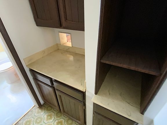 5th image of 8222 Pipeline Rd E