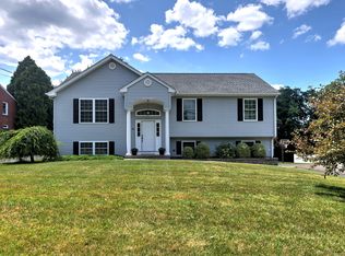 42 Long Hill Rd, Wallingford, CT 06492