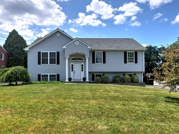 42 Long Hill Road, Wallingford, CT 06492