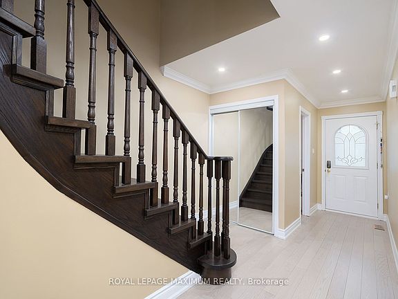 4th image of 53 Aberdeen Ave