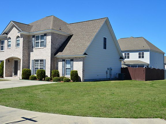 3rd image of 1601 B Cambria Dr
