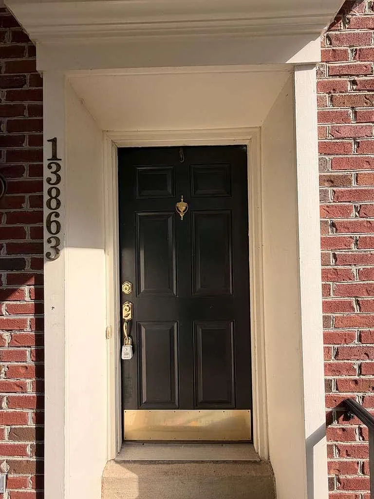 3 bed, 2245 sqft, $3,100 — Photo 2
