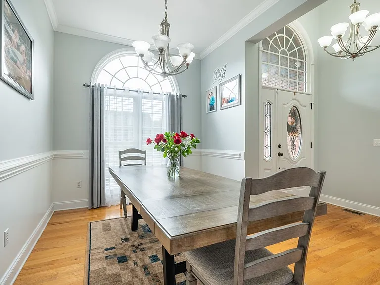 111 Roundstone Dr — Photo 13