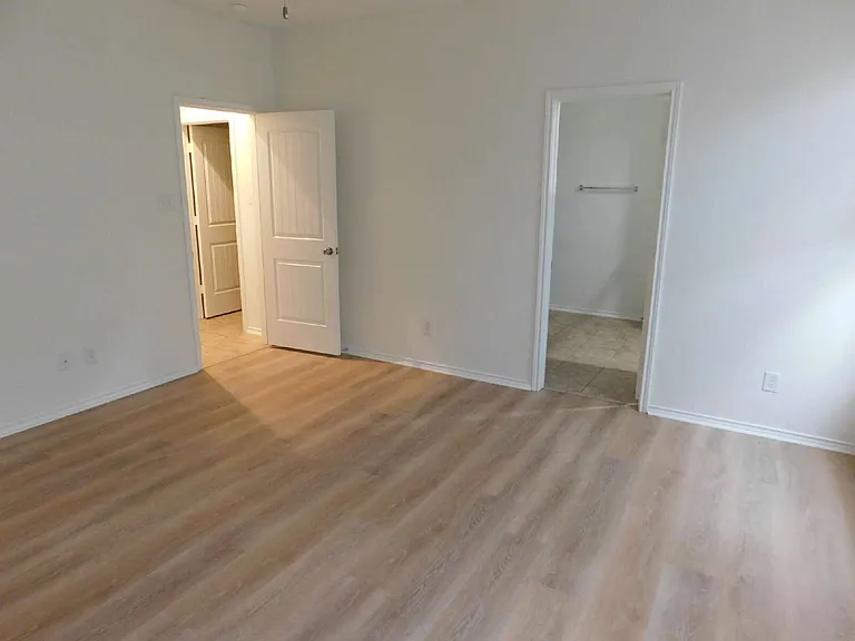 20719 Cape Coral — Photo 32