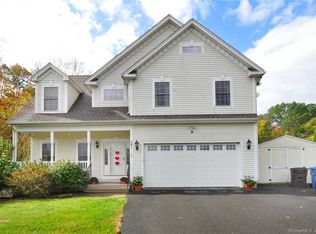181 Streamside Ln, New Britain, CT 06052