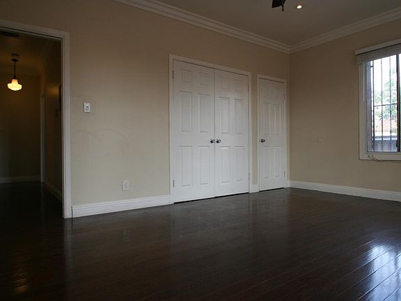 5th image of 3215 Beverly Blvd APT 2