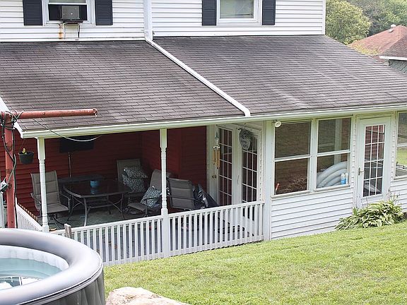 5th image of 227 Twenty Row Rd