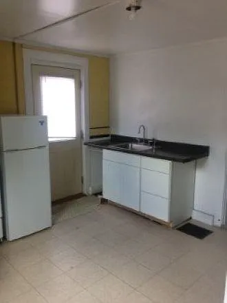 310 S Lucas St #1 — Photo 2