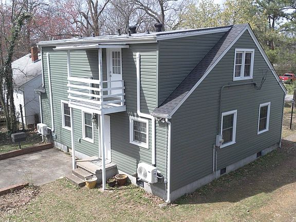 4th image of 2516 Clark St