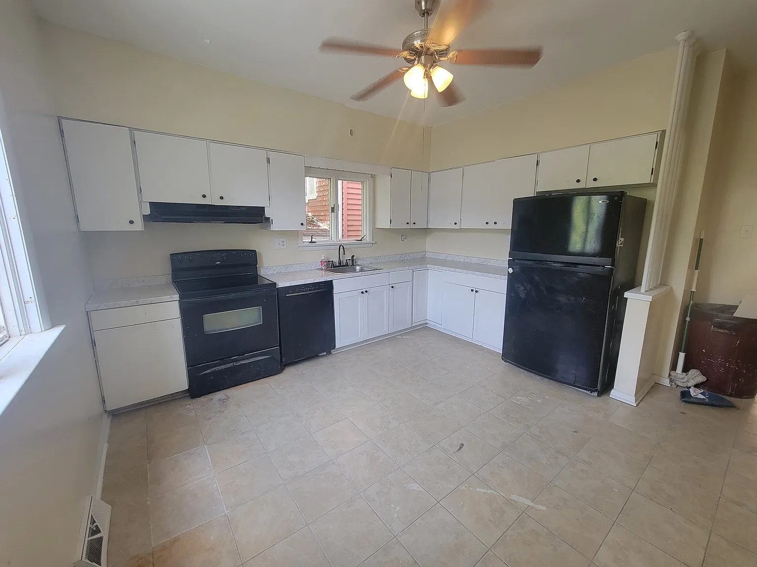 2 bed, 960 sqft, $1,000 — Photo 4
